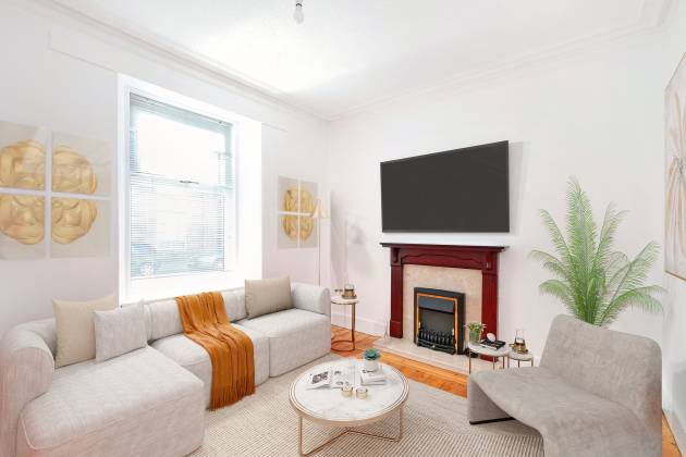 Lounge (virtually staged)